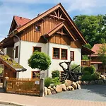 Domek alpejski Luxus Ferienhaeuser Zum Ilsetal Mit Kamin & Sauna In Im Harz Ilsenburg